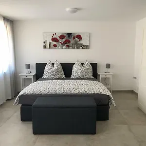  Apartamento S-an Daily Zentrum