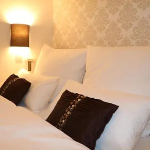  Apartamento List Five - Your British