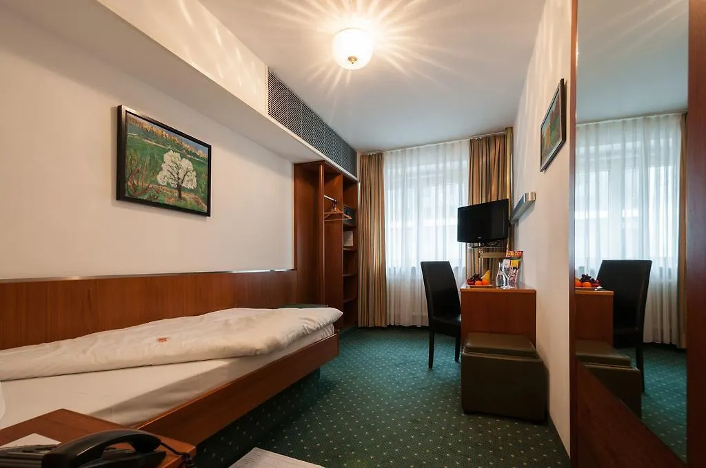 Hotel Unger Stuttgart 4*,  Deutschland